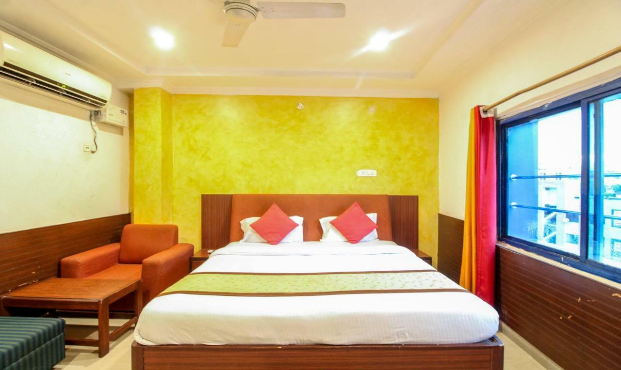 Hotel Monarch Inn Лакхнау Экстерьер фото